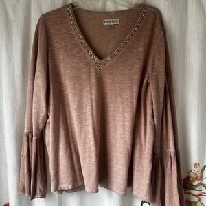 Knox Rose Women's dusty rose Long Sleeve Top with Studded V-Neck